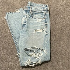 AE Strigid Ripped Mom Jeans